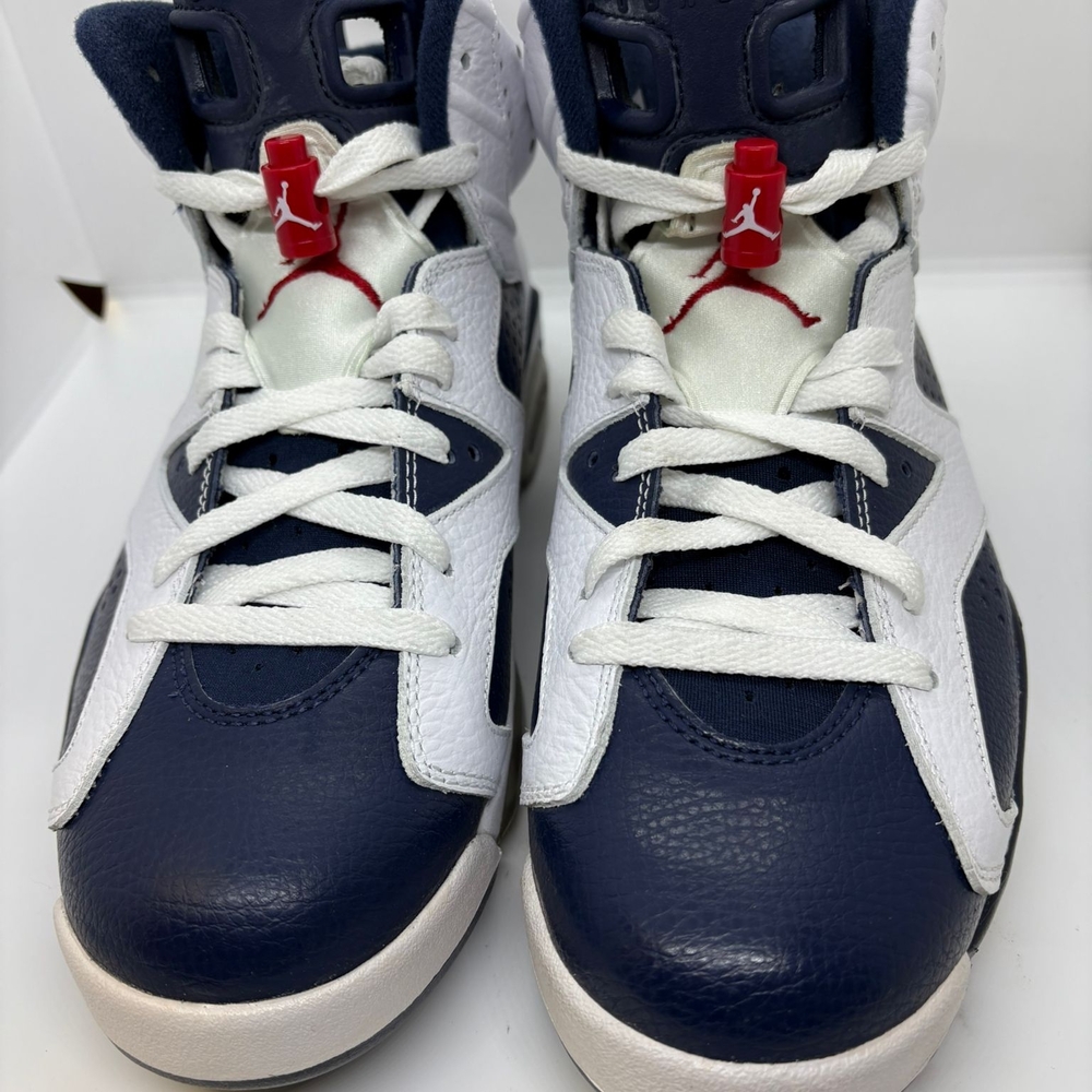 Men Navy and White Sneakers